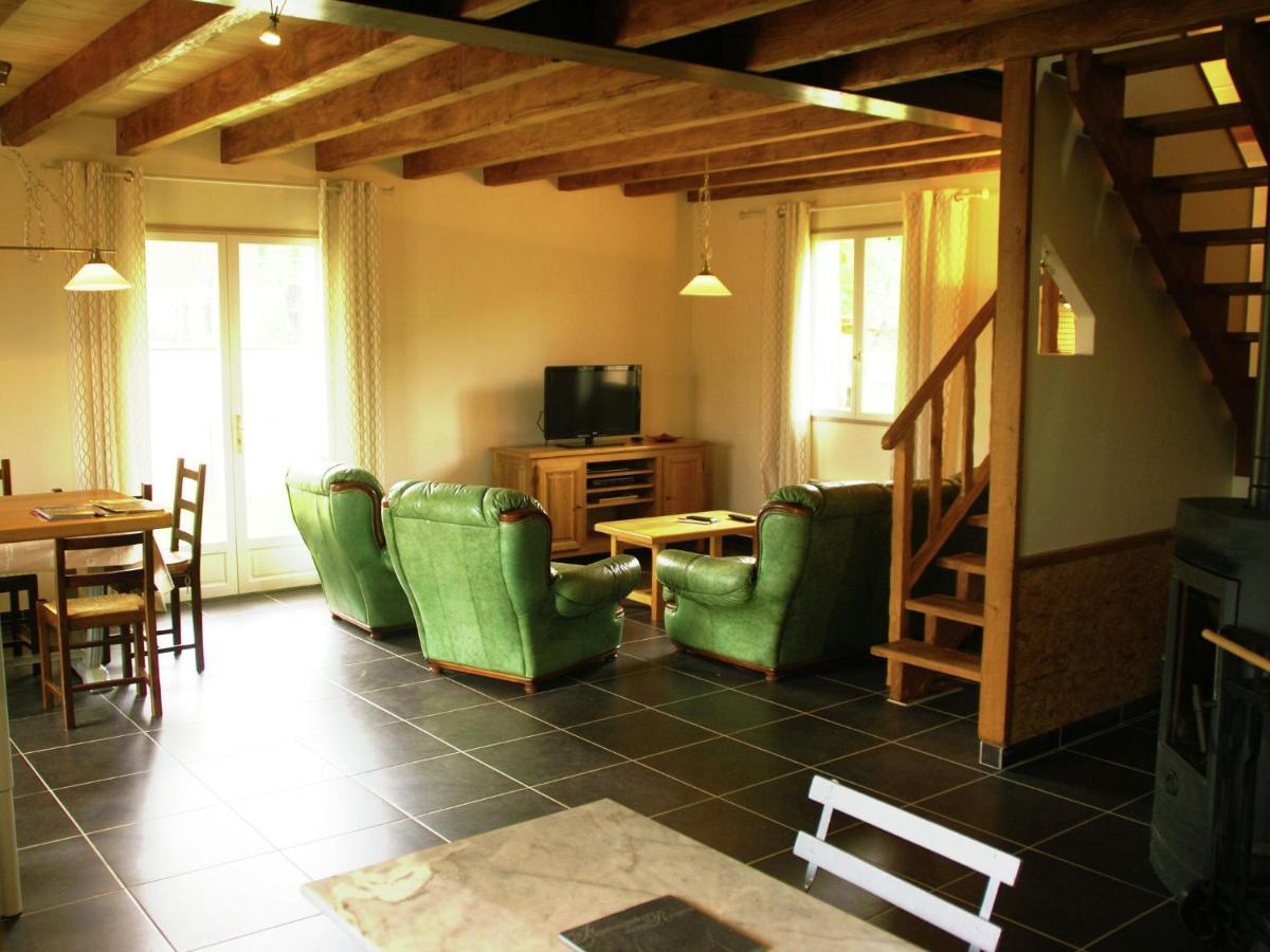 Modern Holiday Home With Private Pool Loubressac ห้อง รูปภาพ