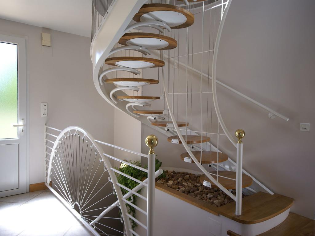 Modern Holiday Home With Private Pool Loubressac ห้อง รูปภาพ